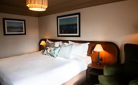 Longlands Inn & Cottages